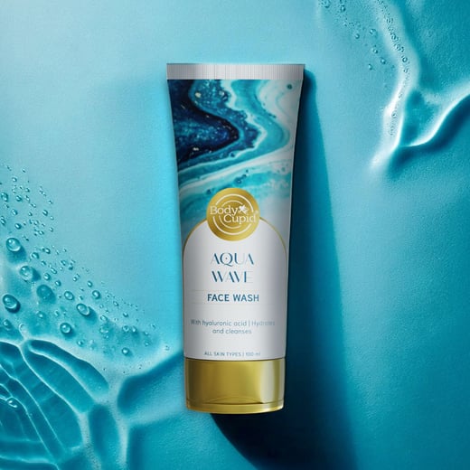 Aqua
                Wave Face Wash with Aloe Vera & Hyaluronic Acid -
                100 ml